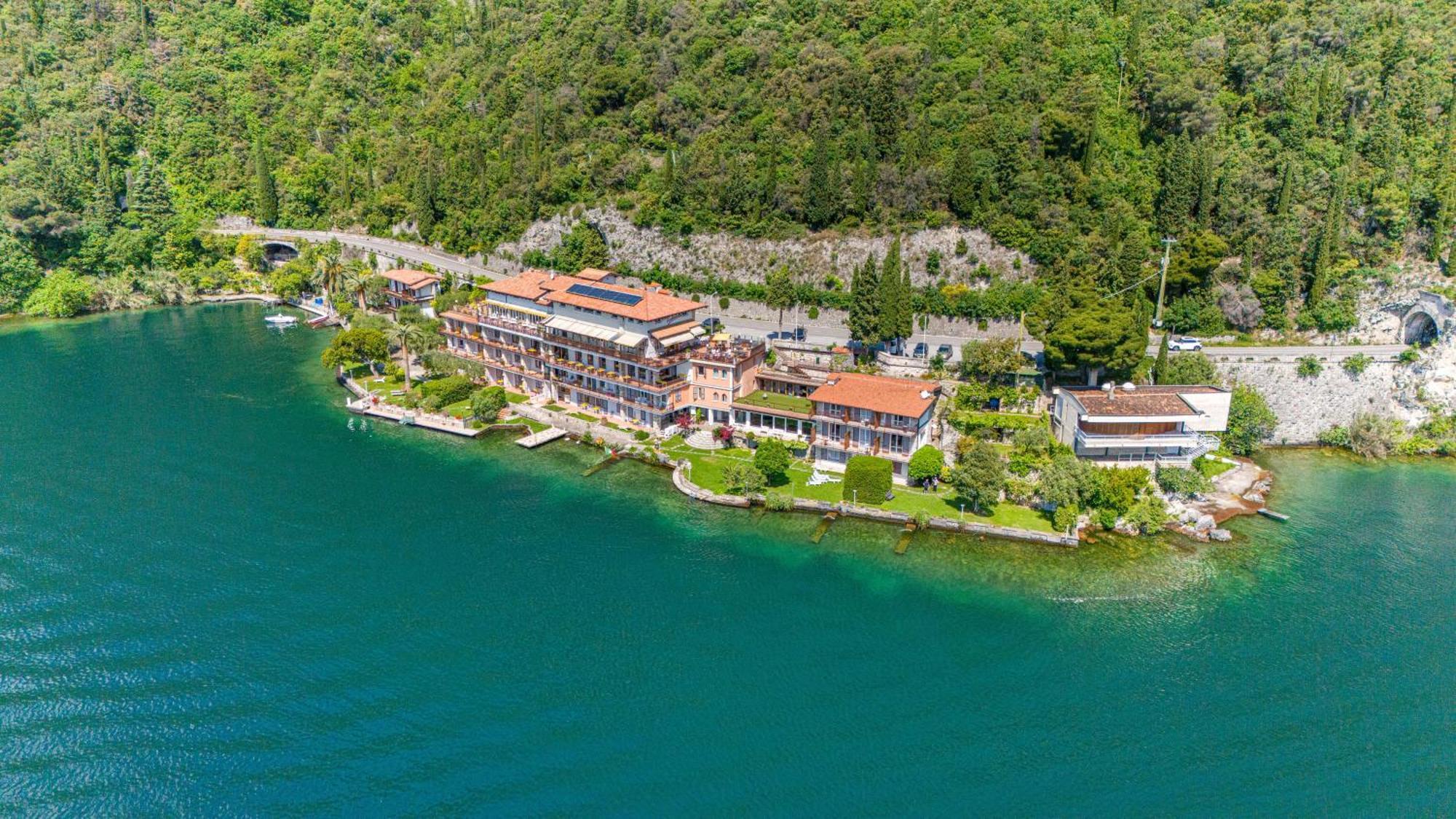 Hotel Forbisicle Тіньяле Екстер'єр фото